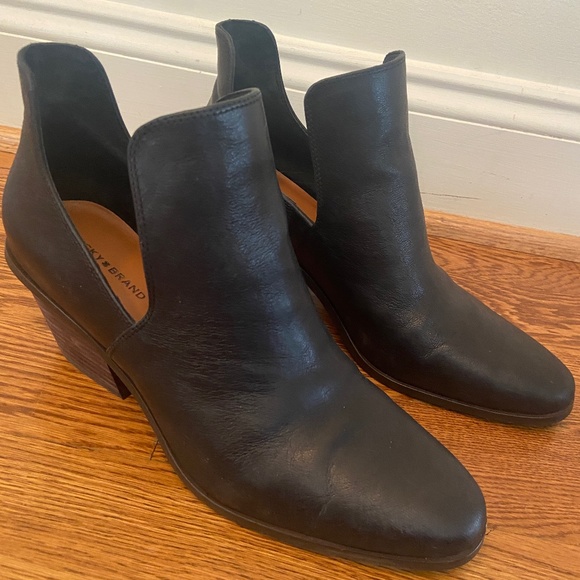 Lucky Brand Shoes - Lucky Brand Vellida bootie